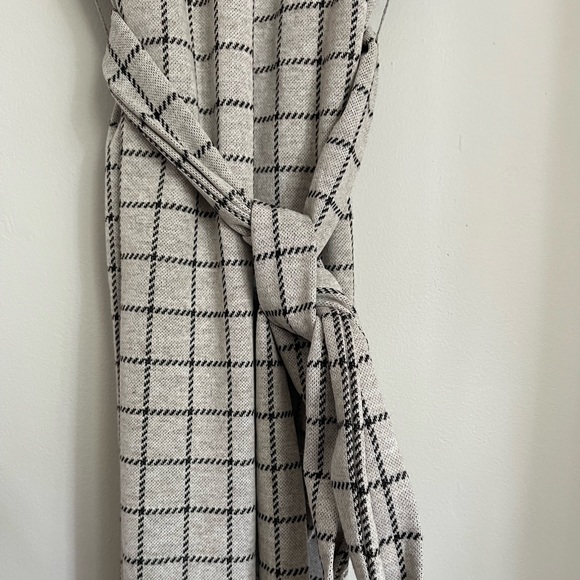 Zara Dress - Picture 5 of 8